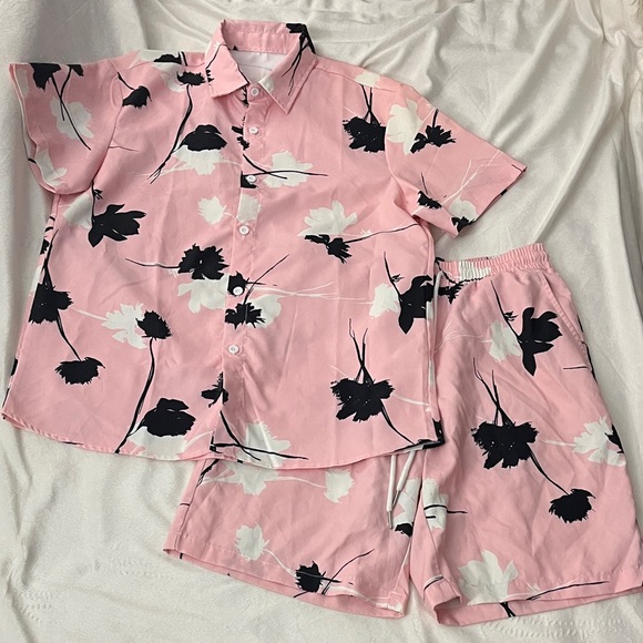 SHEIN Men’s Vacation Short Set - Picture 1 of 6